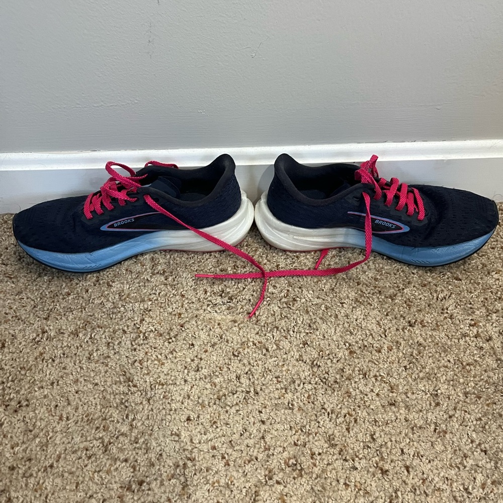 Brooks Hyperion, women’s 6.5 - Picture 6 of 7